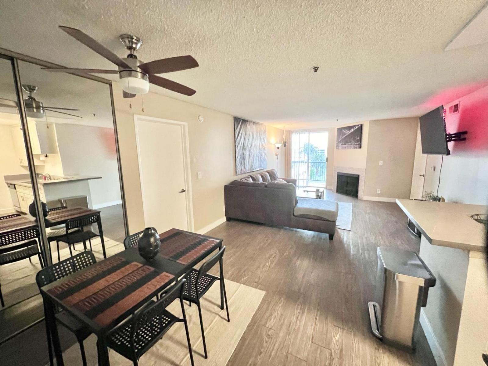 Hollywood Two Bedroom & Free Two Parking Spots Apartment Los Ángeles Exterior foto