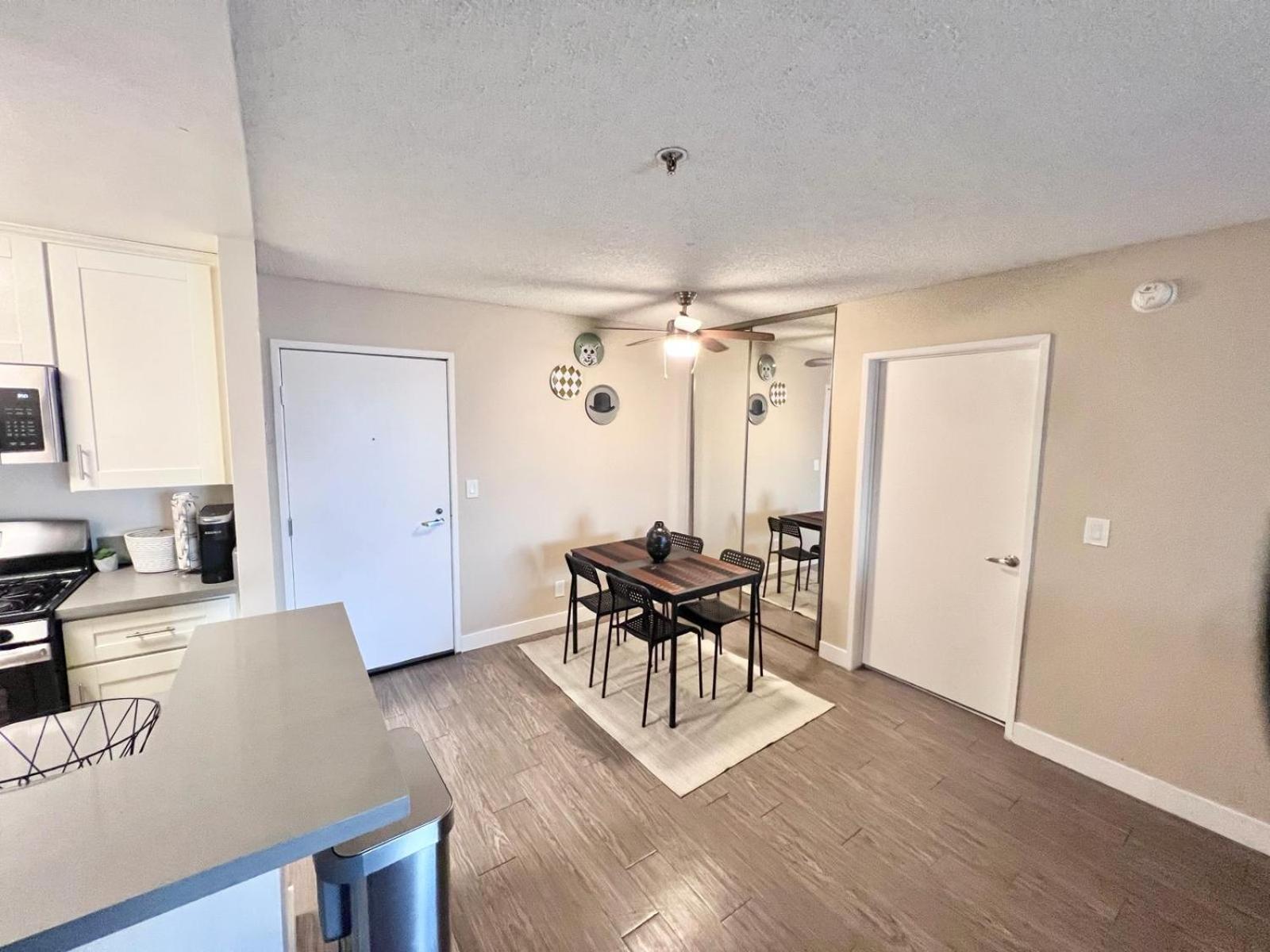 Hollywood Two Bedroom & Free Two Parking Spots Apartment Los Ángeles Exterior foto